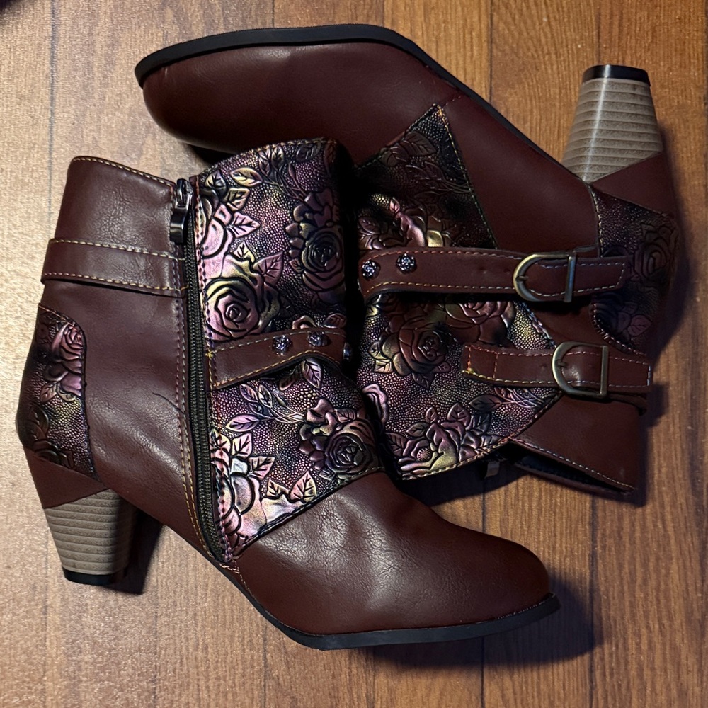 Women's Floral Embossed Burgundy Ankle Boots